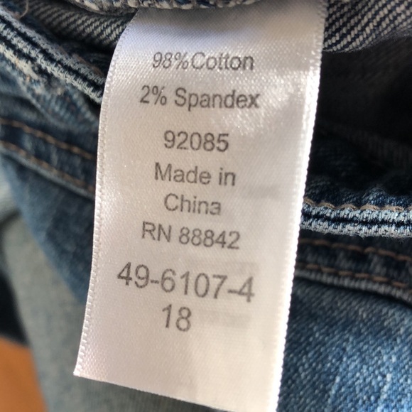Ellos woman’s distressed straight leg jean size 18 - Picture 4 of 6